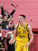 Basketball 2. Liga 21/22 Playoff Viertelfinale: Tigers Tuebingen - Eisbaeren Bremerhaven