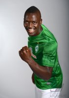 Fussball 1. Bundesliga, Saison 2012/2013, Werder Bremen: Assani Lukimya im exklusiven Pressefoto ULMER Fotoshooting