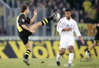 Fussball 1. Bundesliga: Koeln - Dortmund, Zweikampf
