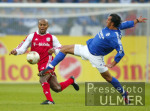 Fussball 1. Bundesliga: Schalke - Bayern, Zweikampf