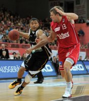 Basketball  1. Bundesliga  11/12  Walter Tigers Tuebingen - LTI Giessen 46ers