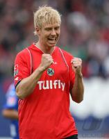 Fussball 1. Bundesliga: Hannover 96, SCHULZ