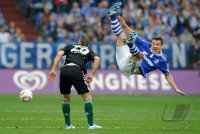 Fussball: 1. Bundesliga Saison 2010/2011: Schalke 04 - VfL Wolfsburg