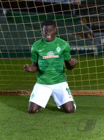 Fussball 1. Bundesliga, Saison 2012/2013, Werder Bremen: Joseph Akpala im exklusiven Pressefoto ULMER Fotoshooting