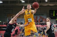Basketball 1. Bundesliga 15/16 Hauptrunde: Walter Tigers Tuebingen - s.Oliver Baskets