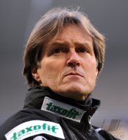 2. Fussball Bundesliga:  Trainer Theo Schneider (Rot Weiss Oberhausen)