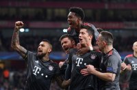 Fussball CHL 16/17 Achtelfinale: FC Bayern Muenchen - Arsenal London