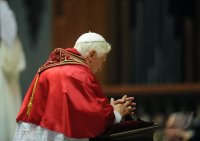 Papst Benedikt XVI besucht Mailand