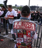 Fussball DFB Pokal Finale 24/25: Arminia Bielefeld - VfB Stuttgart, Public Viewing auf dem Schlossplatz