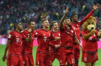 Fussball 1. Bundesliga Saison 15/16: FC Bayern Muenchen - Borussia Dortmund