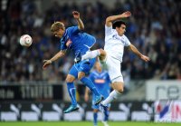 Fussball 1. Bundesliga : Boris Vukcevic (li, TSG 1899 Hoffenheim) gegen Jose Manuel Jurado (re, FC Schalke 04)
