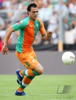 Fussball 1. Bundesliga: Bremen, ALMEIDA Einzelaktion