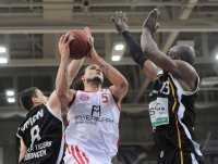 Basketball 1. Bundesliga 2011/2012:  Walter Tigers Tuebingen - FC Bayern Muenchen