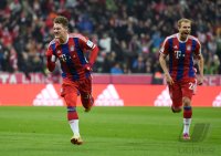 Fussball 1. Bundesliga Saison 14/15: JUBEL Bastian Schweinsteiger (FC Bayern Muenchen)