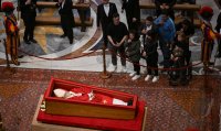 Vatikan / Rom: Trauer nach dem Tod von Papst Franziskus I.