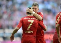 Fussball 1. Bundesliga, Saison 2012/2013:  Franck Ribery und Bastian Schweinsteiger (v.li., FC Bayern Muenchen)