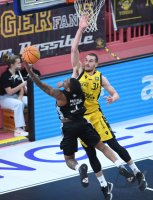 Basketball 2. Bundesliga 2021/2022: Tigers Tuebingen - Nuernberg Falcons