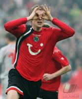 Fussball 1. Bundesliga: Hannover - Stuttgart, Torjubel MERTESACKER