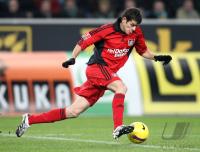 Fussball 1. Bundesliga: Leverkusen, BARNETTA Einzelaktion
