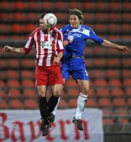 Fussball 3. Bundesliga:  Steffen Wohlfahrt (li, FC Bayern II)  gegen Michael Hefele (re, Unterhaching)