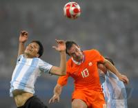 FUSSBALL  Olympia 2008  Peking  Viertelfinale Argentinien - Niederlande