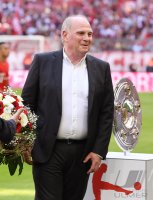 Fussball 1. Bundesliga Saison 17/18: FC Bayern Muenchen -  VfB Stuttgart