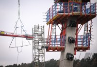 Neckartalbruecke der Bundesstrasse 32 ueber das Neckartal bei Horb