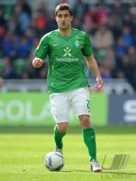 Fussball 1. Bundesliga, Saison 2011/2012: Sokratis Papastathopoulos (SV Werder Bremen) Einzelaktion am Ball