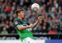 Fussball, 1. Bundesliga, Saison 2010/2011: Bremen, PROEDL am Ball