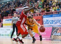Basketball 1. Bundesliga 2012/2013:  Walter Tigers Tuebingen - FC Bayern Muenchen