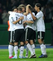 Fussball International EM 2012-Qualifikation: Mesut OEZIL, Lukas PODOLSKI, Thomas MUELLER, Toni KROOS, Sami KHEDIRA (v.li., Deutschland)