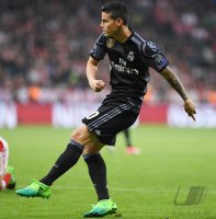 Fussball CHL 16/17 Achtelfinale: FC Bayern Muenchen - Real Madrid