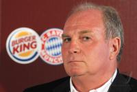 FC Bayern Muenchen Manager Uli Hoeness bei Burger King