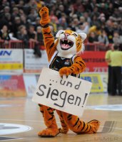 Basketball  1. Bundesliga  10/11  Walter Tigers Tuebingen - Mitteldeutschen Basketball Club