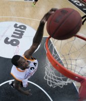 Basketball 1. Bundesliga 2011/2012:  Walter Tigers Tuebingen - ratiopharm Ulm