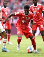 Fussball 1. Bundesliga Saison 21/22: FC Bayern Muenchen - VfB Stuttgart