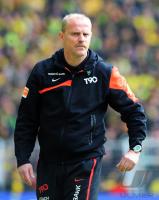 FUSSBALL, 1. BUNDESLIGA, 29. Spieltag: Bremen, SCHAAF