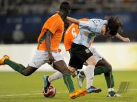 FUSSBALL  Olympia 2008  Peking  Vorrunde Elfenbeinkueste - Argentinien