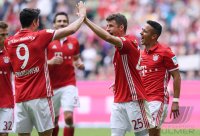 Fussball 1. Bundesliga Saison 2016/2017: FC Bayern Muenchen - FC Augsburg