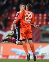 Fussball 1. Bundesliga, Saison 2012/2013: Jubel nach dem Sieg mit Per Nilsson und  Torwart Patrick Rakovsky  (v. li.,1 FC Nuernberg)