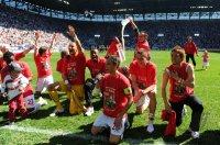 2. Fussball Bundesliga : AUGSBURG JUBEL NACH DEM AUFSTIEG IN DIE ERSTE 1. BL