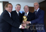 FUSSBALL Blatter und Beckenbauer