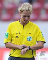 2. Fussball Bundesliga : Bibiana Steinhaus