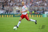 FUSSBALL, DFB Pokal 1. Hauptrunde: Hamburger SV, JAROLIM am Ball