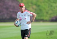 Fussball 1. Bundesliga 11/12: FC Bayern Muenchen Training in Doha