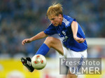 FUSSBALL 1. Bundesliga: S04, POULSEN Einzelaktion