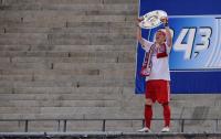 Fussball 1. Bundesliga : SCHWEINSTEIGER mit Schale   (FC Bayern Muenchen)
