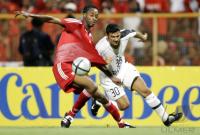 Fussball International: Trinidad and Tobago - Bahrain, Zweikampf