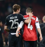 FUSSBALL INTERNATIONAL CHL ACHTELFINALE 12/13:  FC Arsenal London - FC Bayern Muenchen