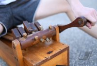 Raetschen in der Karwoche  in Rottenburg - Bad Niedernau